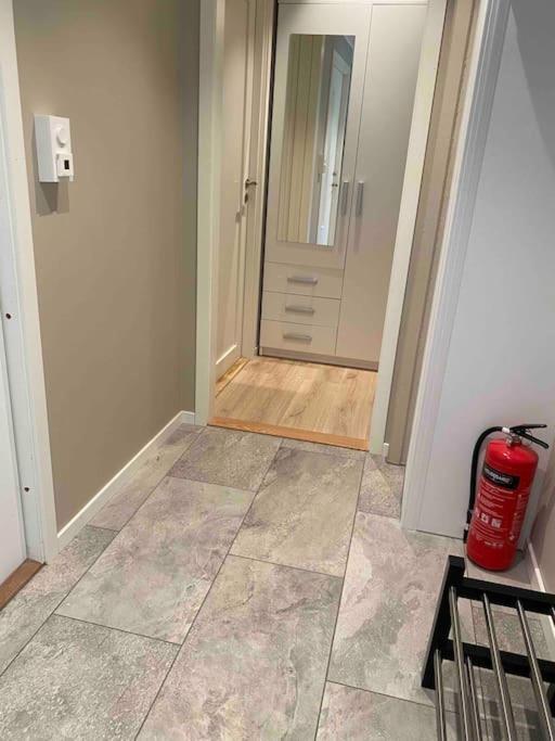 Modern Apartment With Free Parking برغن المظهر الخارجي الصورة
