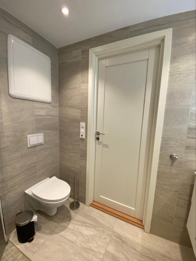 Modern Apartment With Free Parking برغن المظهر الخارجي الصورة